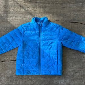 Light jacket. Size 3t. Small imperfection shown on last picture.